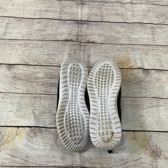 🤎3/$10 Black Sneakers Size 9.5 - Picture 11 of 15